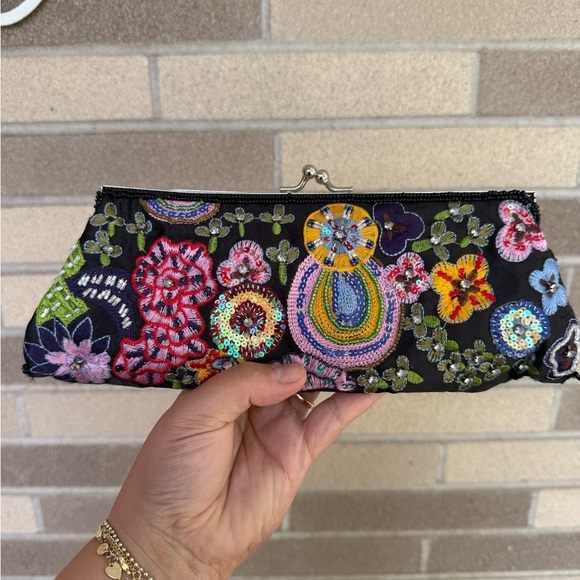 Vintage Far Nine Beaded & Sequined clutch with metal shoulder strap - Picture 4 of 7